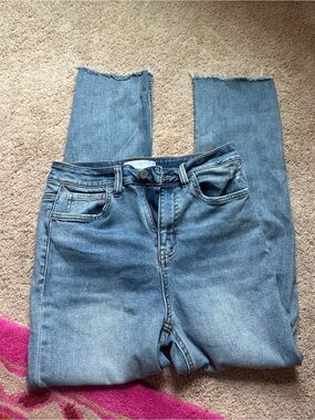 Women’s Straight-Leg Jeans in Light Blue Wash